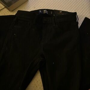 Hollister Mid-Rise super skinny jeans